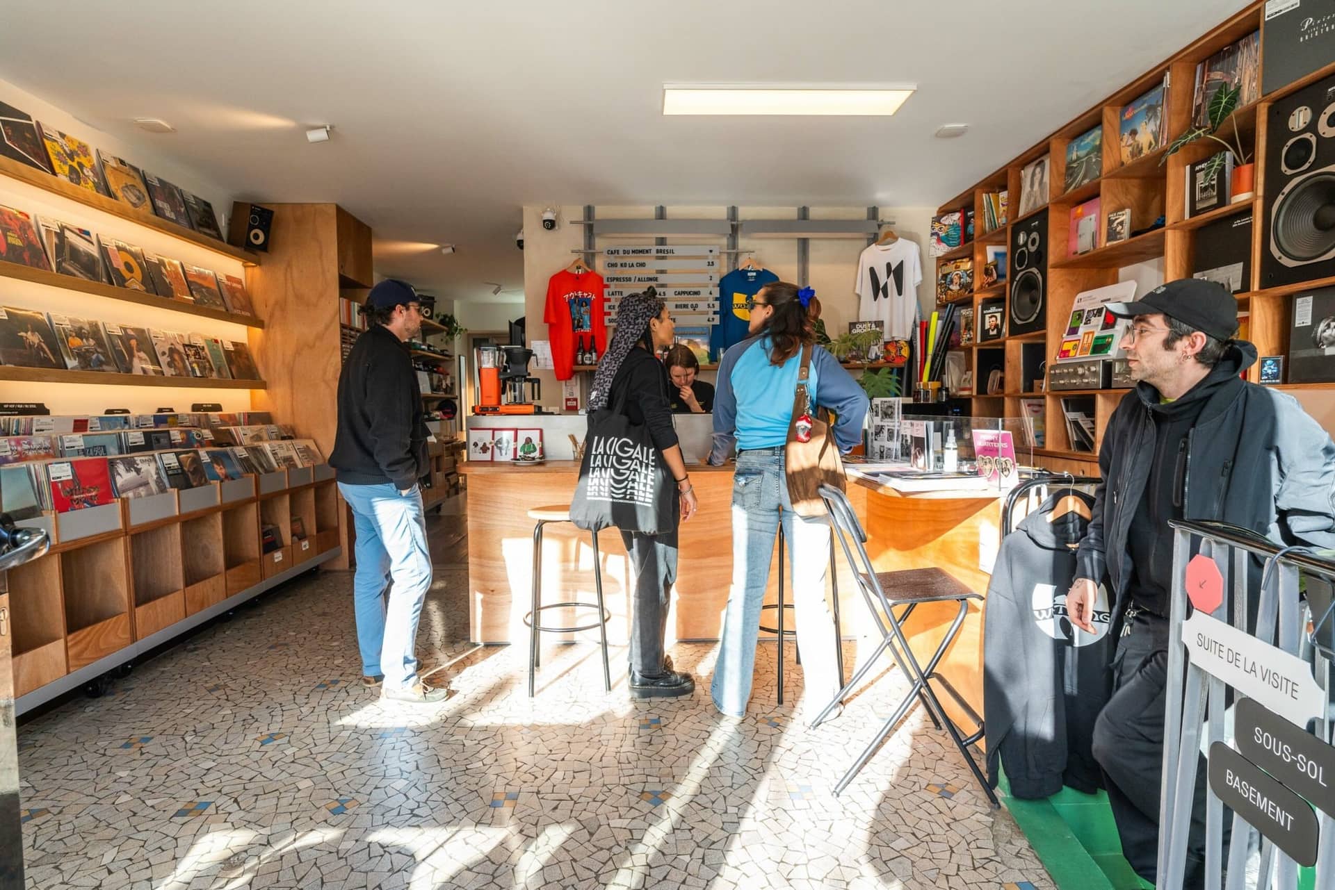 Disk Union, Tokyo's cult record shop, sets up its crates in Miniwax's basement, Miniwax (photo 2)