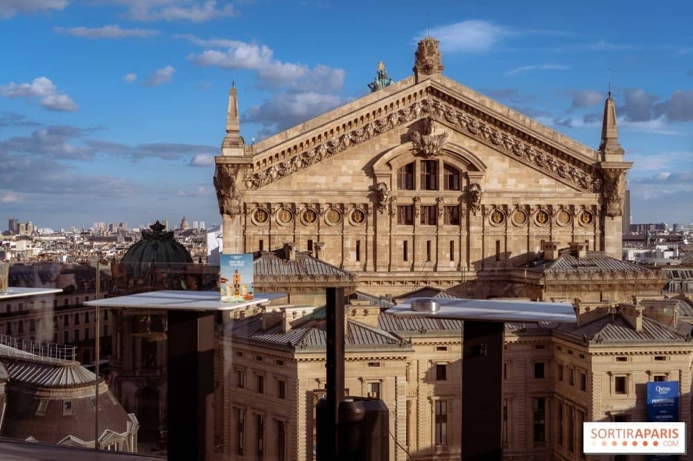 L'Opéra Garnier vu depuis le rooftop des Galeries Lafayette, toits de zinc au premier plan